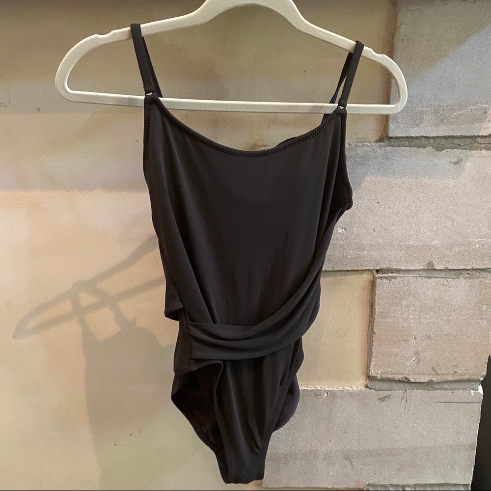 One Piece - Picture 2 of 5